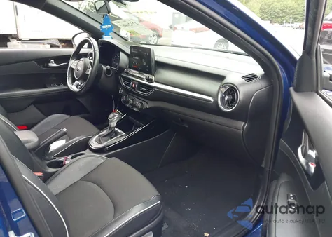 2021 Kia Forte Gt-Line z USA, uszkodzony, nr VIN 3KPF34AD8ME366182